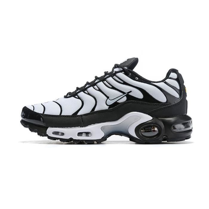 Baskets NIKE AIR MAX PLUS TN Noir Hommes