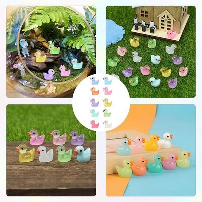 Halinuia 150 Pieces Mini Canard en Plastique Petit Canard a Cacher Petit Canard en Plastique Canards Figurines Miniatures en Résine Ornements pour Aquarium Jardin Paysage Bricolage Maisons de Poupées
