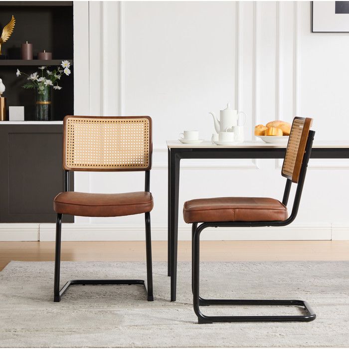 Chaise de salle à manger vintage AESVAR en rotin synthétique et métal noir assise PU marron