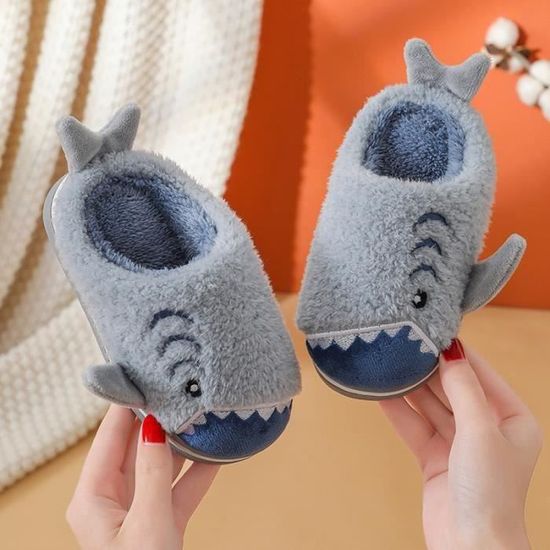 Chaussons En Peluche Requin Pour L'hiver - Chaussons D'intérieur/extérieur Rigolos, Neuf Dans Son Emballage, Marque Générique