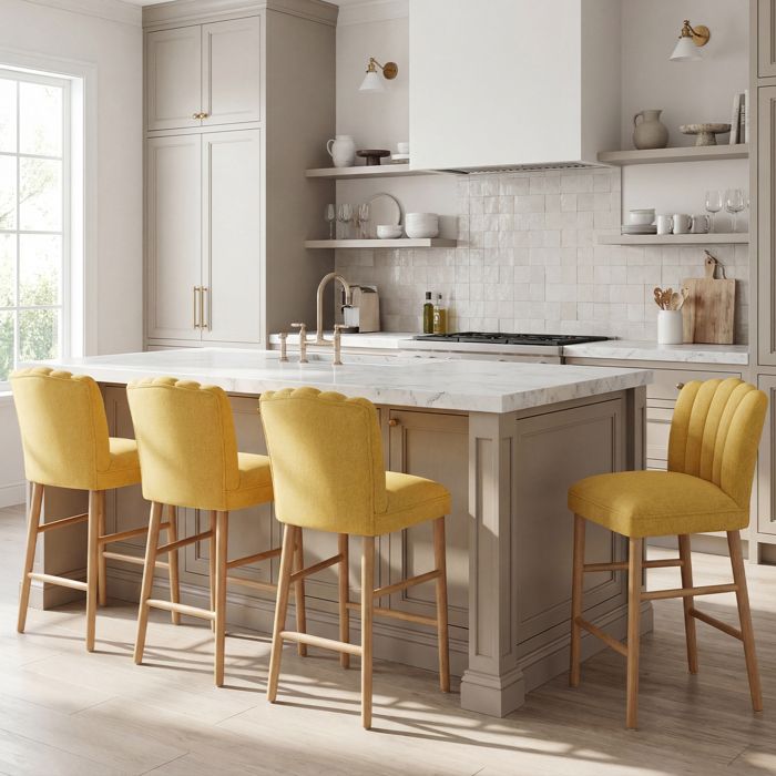 DAYALANE Lot de 4 Tabouret de Bar en Chenille Pieds en Bois Chaise de Bar avec Dossier Matelassé en Coquillage pour Cuisine Jaune