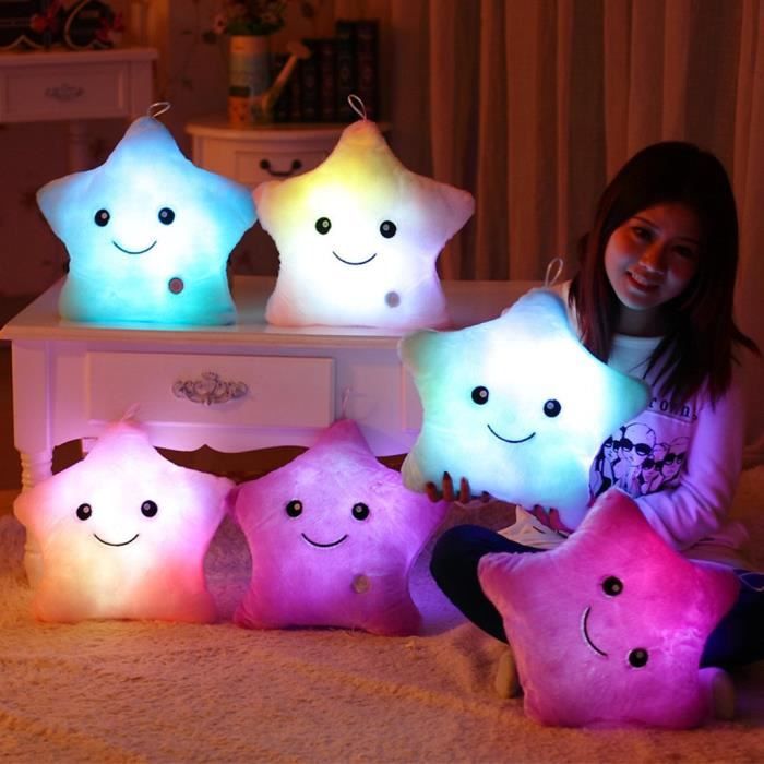 Coussin Lumineuses LED en forme d'étoile Oreiller Peluche Fille Femme Décoration Chambre Canapé Cadeaux d'anniversaire Noël Fête