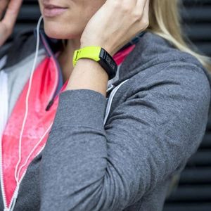 Bracelet montre vivosmart best sale hr