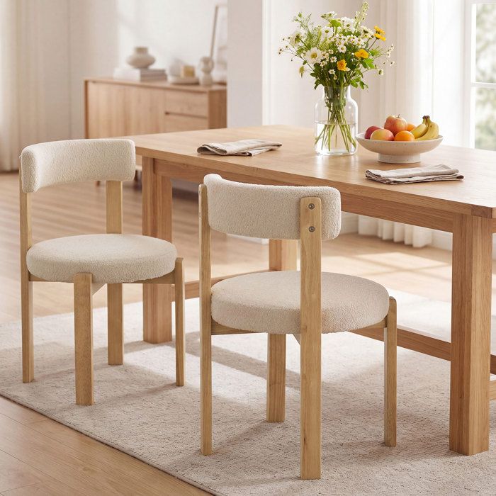 COSTWAY Lot 2 Chaises Cuisine Ergonomiques Dossier Courbé Confortable Peluche Beige Pieds Bois Massif Résistant Charge 160KG