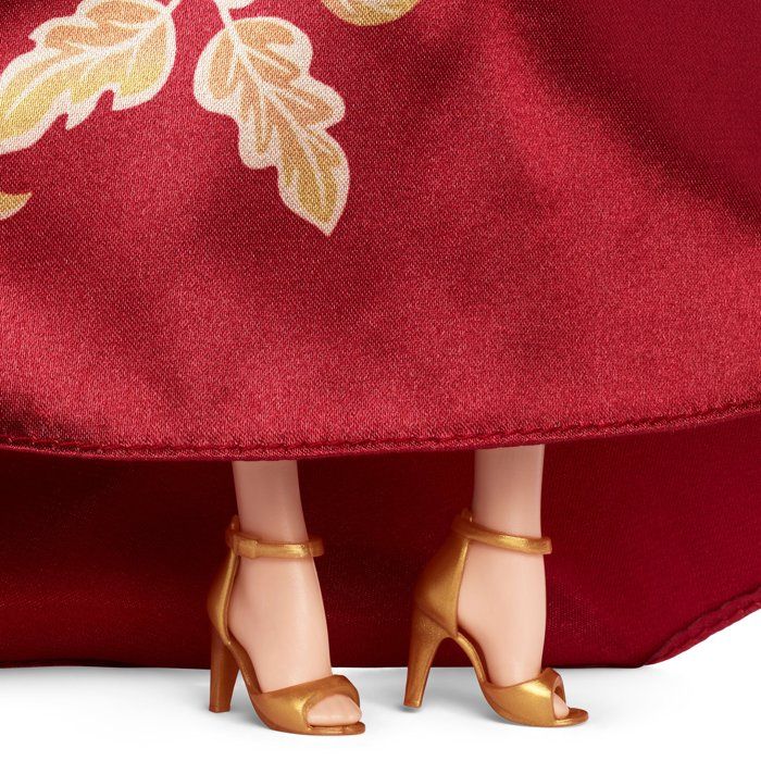 Barbie Collection Nouvel An Chinois – Robe Rouge Pivoine – Inspirée Opéra De Pékin – Socle Et Certificat Inclus – HRM57