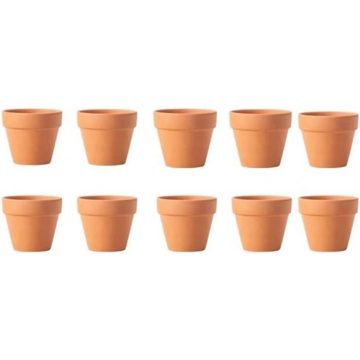 Petits Pots En Terre Cuite Et équipements De Plantation D'arbres | Photo Premium Petits Pots En Terre Cuite Et équipements De Plantation D'arbres | Photo Premium