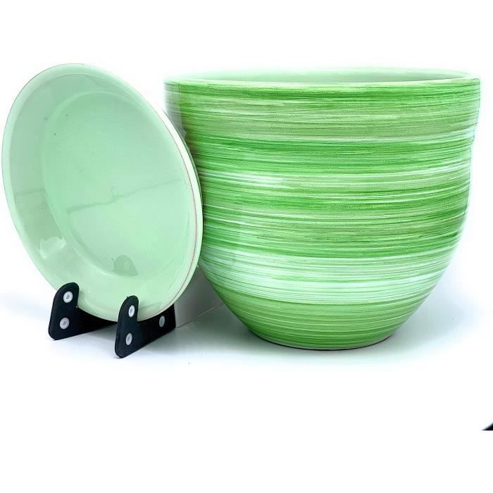 Tasse en porcelaine avec sa soucoupe et son assiette à gâteau