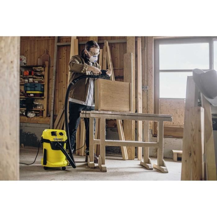 Kärcher Aspirateur Eau et Poussières WD 3 V-17/4/20, Fonction Soufflage, Puissance : 1000W, Cuve Plastique : 17L, Flexible d'Aspiration : 2m, Avec Filtre à Cartouche & Non-Tissé, Buses Sol & Fentes Kärcher Aspirateur Eau et Poussières WD 3 V-17/4/20, Fonction Soufflage, Puissance : 1000W, Cuve Plastique : 17L, Flexible d'Aspiration : 2m, Avec Filtre à Cartouche & Non-Tissé, Buses Sol & Fentes