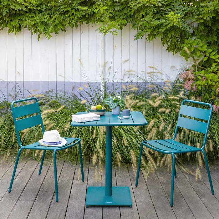 Table de jardin carrée Phuket bleu canard 2 places en acier traité époxy - Hespéride