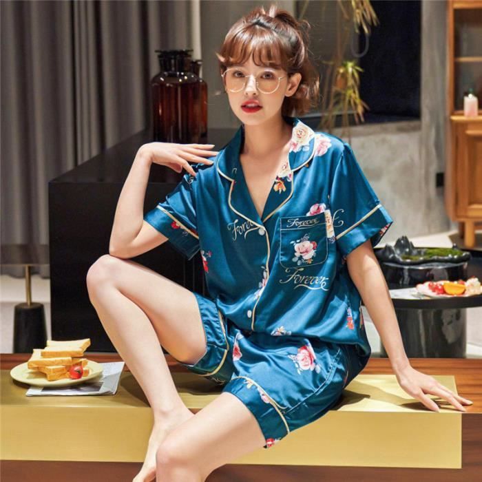 Pyjama Femme Soie Satin 2 Pièces - Short Et Haut Manches Courtes - Motif Monstre & Cie Noël