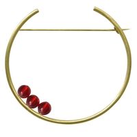 Les Poulettes Bijoux - Broche Laiton Ronde et Trois Perles de Verre - Rouge