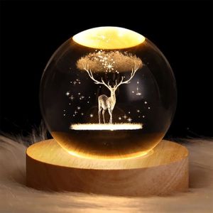 LAMPE A POSER LAMPE A POSER Veilleuse Boule de Cristal 3D Saturne Lampe avec Base en Bois de Nuit LED pour Décoration de Chambre,Cadeau - N50