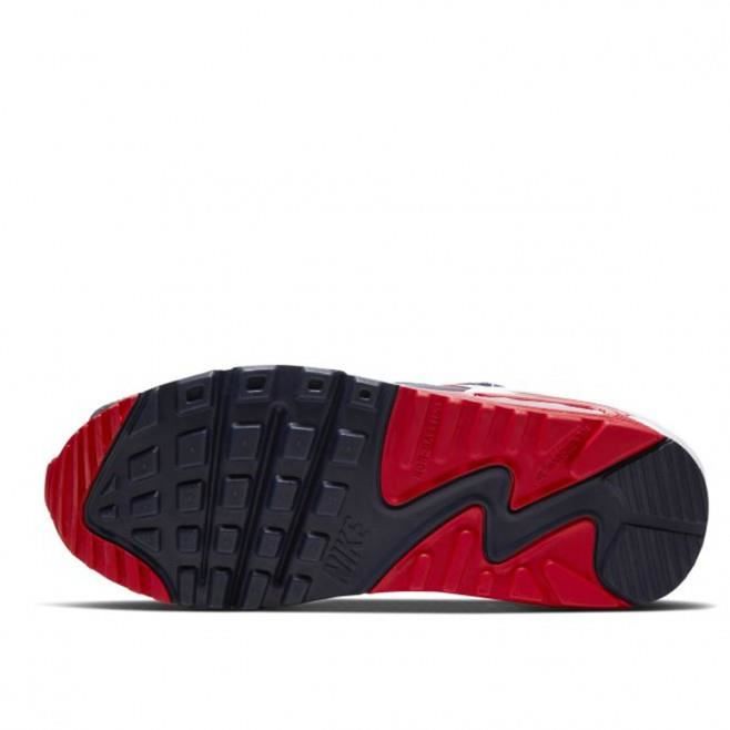 nike air max 90 flyease triple white