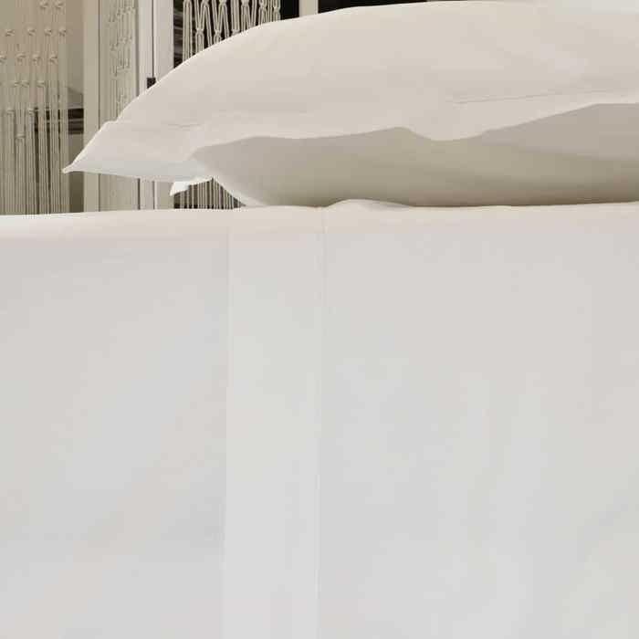 Drap plat en coton percale 200 fils DESIREE Blanc 270x290 Drap plat en coton percale 200 fils DESIREE Blanc 270x290