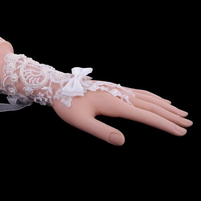 GANT - MITAINE - MOUFLE 1 paire de gants de mariée