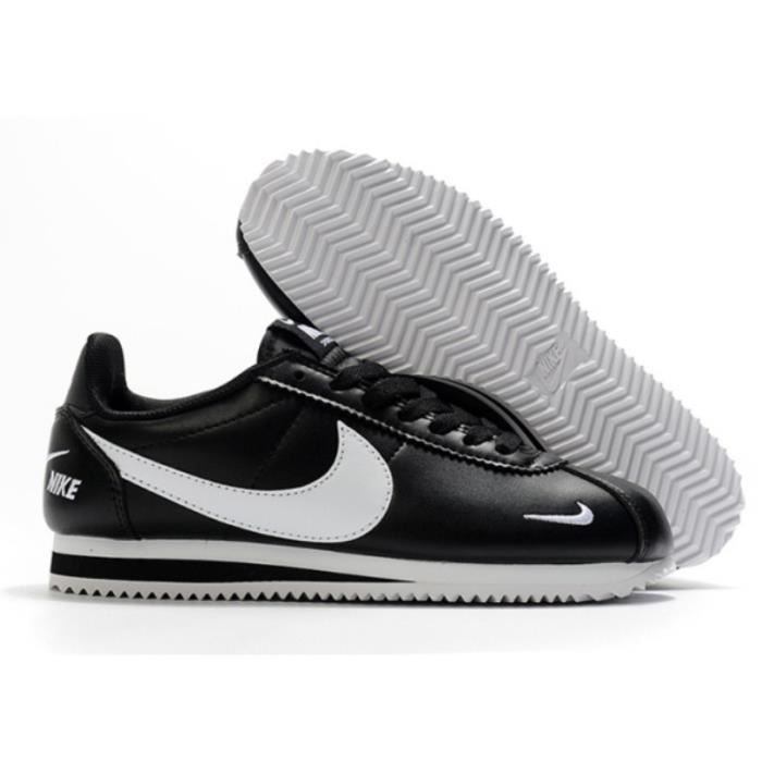 Nike cortez nylon 2025 homme noir