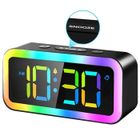 HOM2SEEKER Réveil Numérique, Réveil Enfant LED, Réveil Lumineux Couleurs RVB avec Fonction Snooze, Réglable, Commande Vocale, Port USB, 12/24H