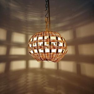 Ronde Bois Lustre Main Tissées En Bambou Naturel Lampes Suspendues Pendentif Luminaire Rustique Japonais Lampe Sud-Est Asiatique Tropical DIY Osier Rotin Suspension E27 Salon Chambre,50cm