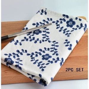 Set de table matelassé avec 1 serviette fabriqué en Italie. motif fruits