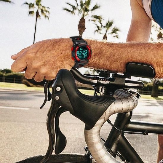 Montre sales digitale homme