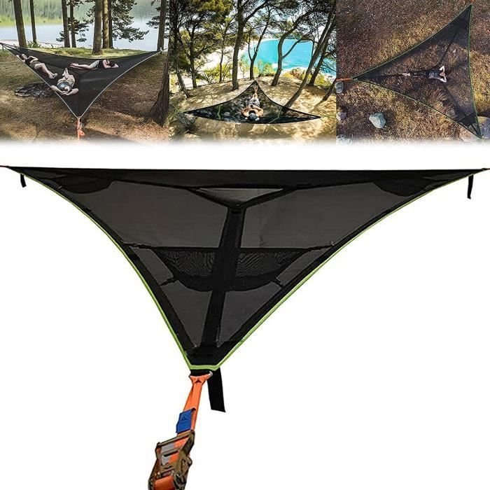 Un Dessin D'une Cabane Dans Les Arbres Avec Une échelle Et Une Maison