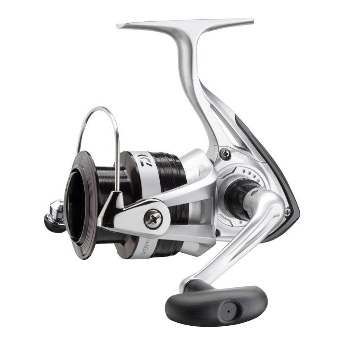 Moulinet De Pêche Daiwa Exist 5000-C - Compact, Ratio 5.7:1, 12 Roulements - Occasion Très Bon état Avec Ligne