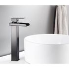WEGARDEN Lavabo Cascade Noir, Haut Mitigeur Vasque à Poser Salle de Bain, Robinetterie Bec Carré en Laiton , Eau Chaude et Froide Disponible