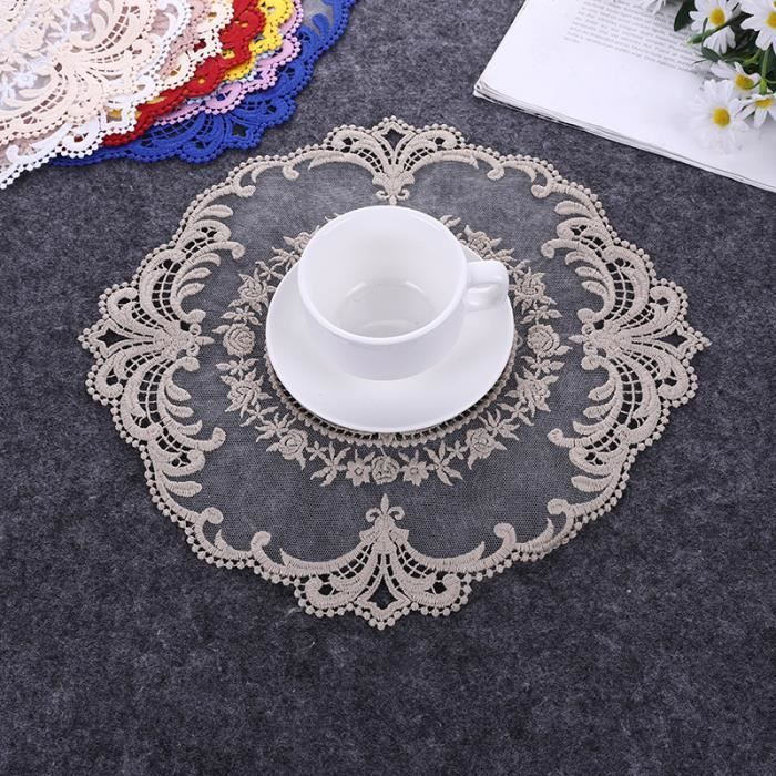 LOT ANCIENS NAPPERONS , dessus de cheminé, rideaux, crochet ou brodé a
