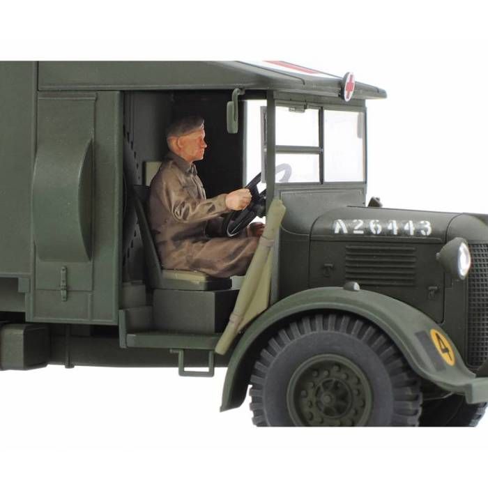 Hauler Models HLX48410 - 1:48 Britannique 2-Ton 4x2 Ambulance (Austin K2) pour