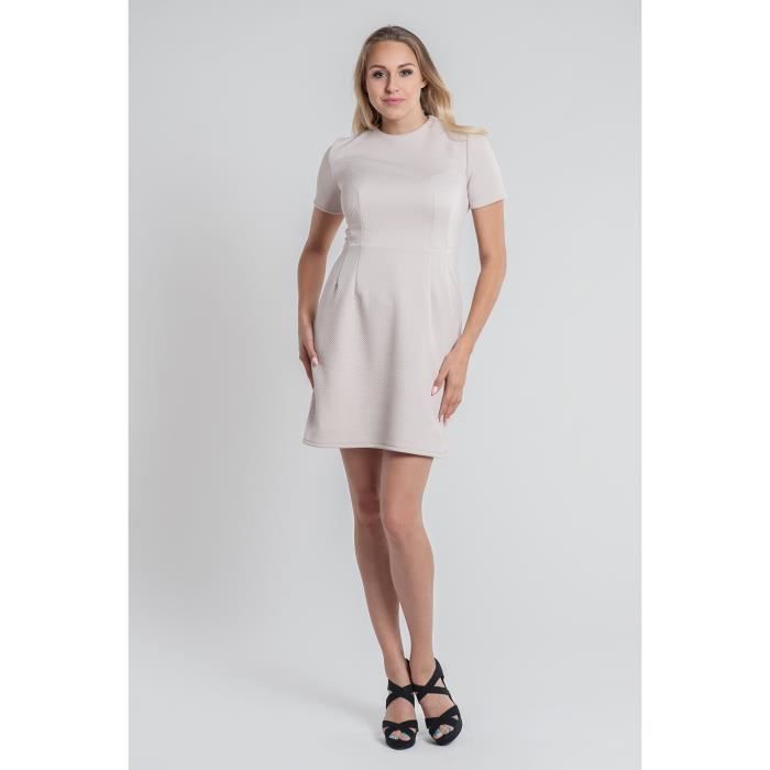 robe blanche fluide courte
