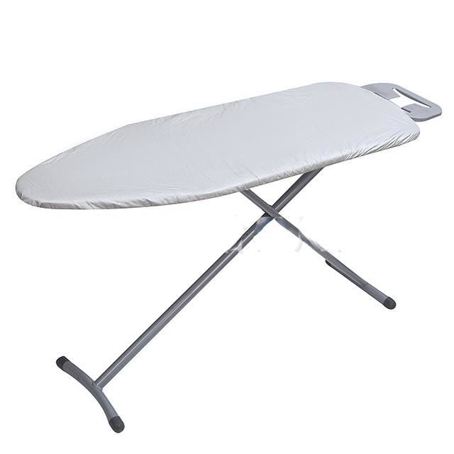 Housse élastique Argentée COUNTRY CLUB Pour Planche à Repasser – Garde La Chaleur, Design Minimaliste