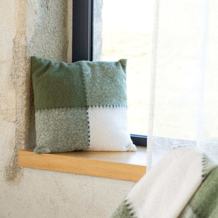Housse de coussin à carreaux aspect mohair Kaki 45x45 cm