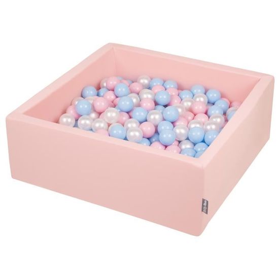 piscine à balles pour bébé et enfant : moment de jeu et développement