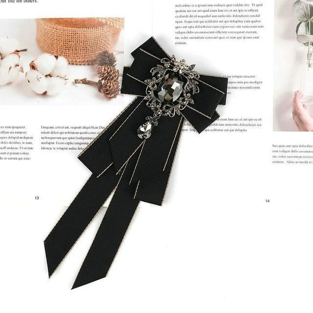 Cravatta Nera Con Strass – Elegante, Unisex Per Feste E Occasioni Speciali!
