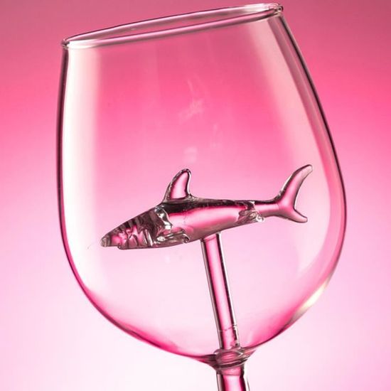 FBGood 2PC Verre à Vin Rouge Requin pour Les Maisons/Bars/Fêtes A Verre à Vin de Noël Goblets Verre Crystal Clear pour Vin Rouge ou Blanc Verres à Vin Rouge Requin avec Requin À lintérieur