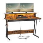 VASAGLE Bureau Gaming avec LED et Multiprise, avec Rehausseur d'Écran, pour 2 Ordinateurs, pour Chambre, 55 x 135 x 76 cm, Marron Rustique