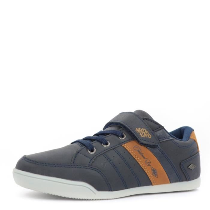 chaussure umbro fully