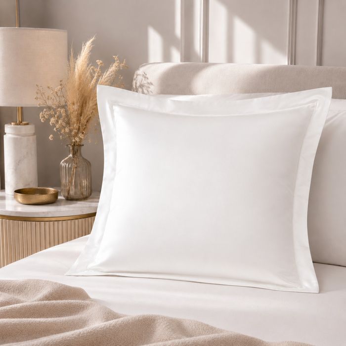 Taie dOreiller 65x65 cm Blanc – Satin de Coton 120 Fils/cm² – Hôtellerie Haut de Gamme