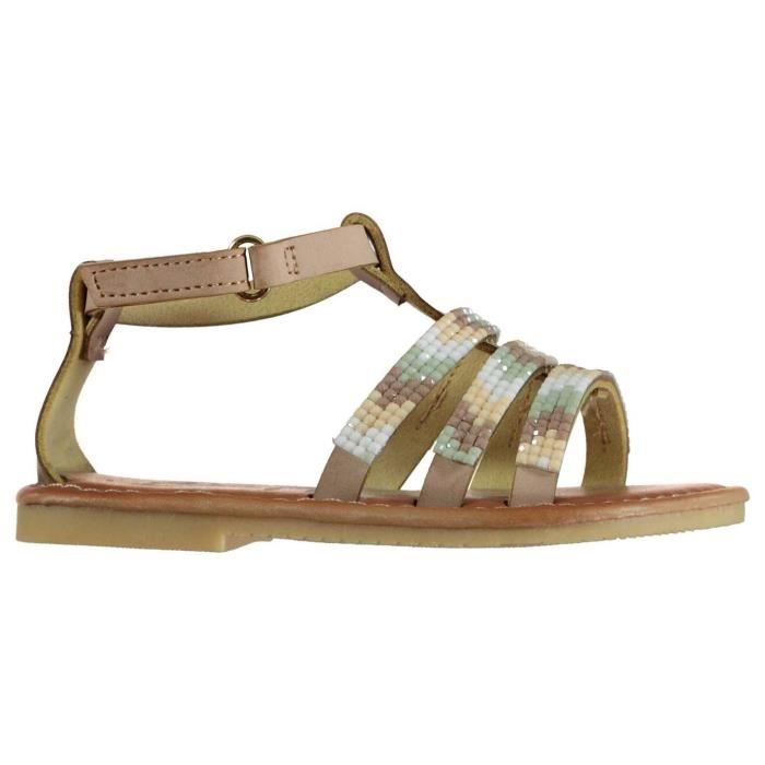 sandales plates fermees devant