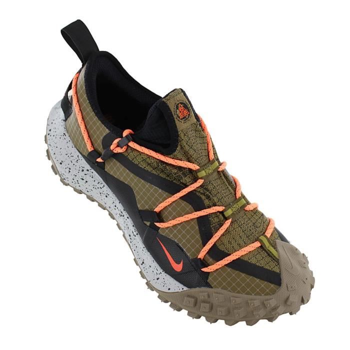 nike acg mountain fly low qs