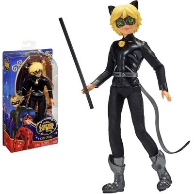 Bandai Miraculous – Poupée Adrien Chat Noir 26 Cm – 2 Tenues Complètes Incluses – Poupée Articulée Officielle – Dès 4 Ans