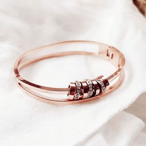 Bracelet Bangle En Alliage Doré - Maille Anglaise Ciselée - Largeur 5.4 Mm - Longueur 20 Cm - Occasion Très Bon État