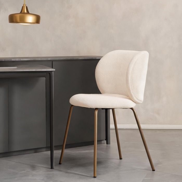 Chaise de salle à manger scandinave en chenille linen beige dossier enveloppant piétement bronze 1 unité