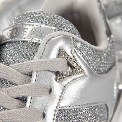 Fl7movfam12 Clearance