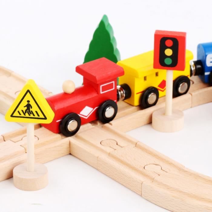 55 Pcs Circuit Train en Bois, Train Enfant with Grue, Compatible avec Grandes Marques Mainstream, Train Jouet pour Enfants 2~5 An