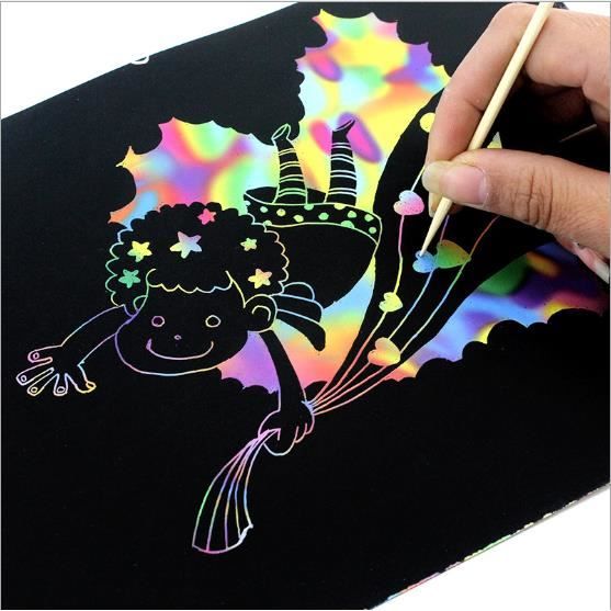 Dessin a Gratter pour Enfants, Carte a Gratter arc en ciel Scratch Art  Paper Enfant, 50 Feuilles Papier a Gratter Noir pour Écriture/Dessins+5  Stylets en Bois/4 Règles de Gabarit/1Taille-Crayon(16 K) : 