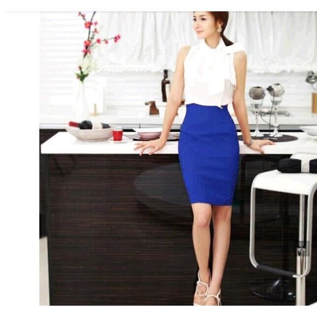 Jupe Droite Crayon Bonmarché Taille 14, Bleue à Fleurs, Fermeture Zip, Longueur Midi