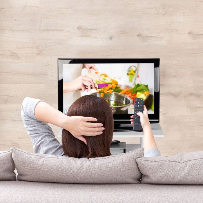 Meuble TV compartiments étagère buffet à roues pour téléviseur 60