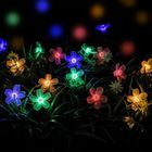 AMORUS Guirlande Lumineuse Solaire D'extérieur 7m 50 LED Coloré, Guirlande Étanche Fleurs de Cerisier Forme, 8 Modes Lumière de Jardin