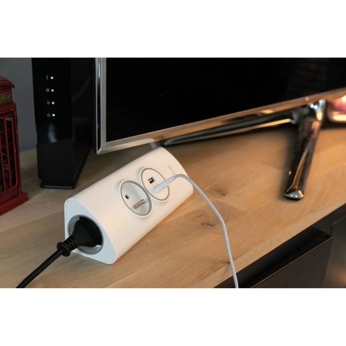 OTIO Multiprise d'angle 2P 16A + 2 USB précâblée